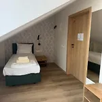 度假村 At Royal Krakow Golf Ochmanow