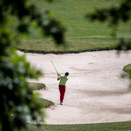 度假村 At Royal Krakow Golf